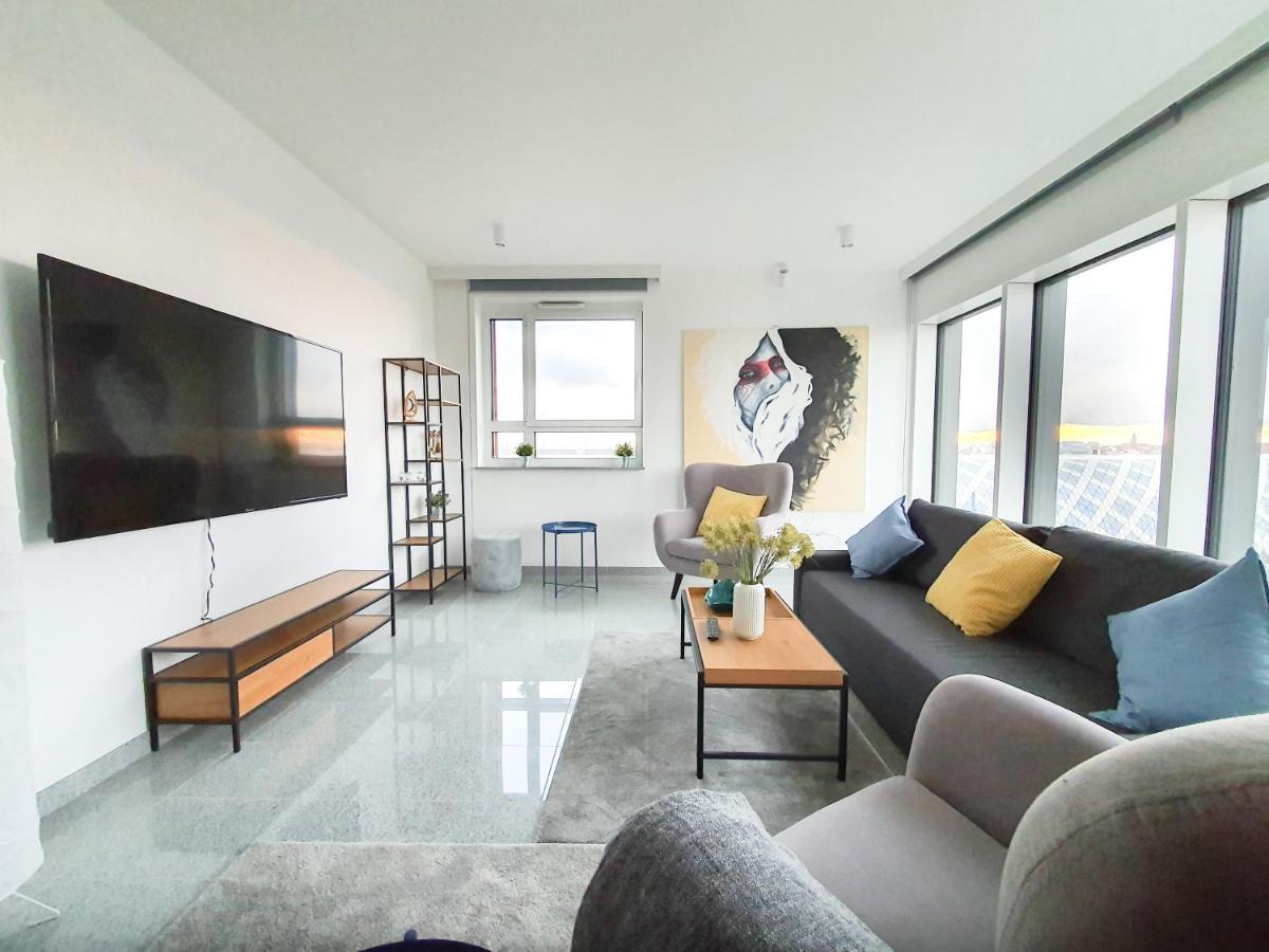 Capital - Towarowa Apartment