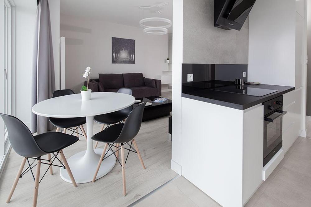 Capital - Towarowa Apartment *